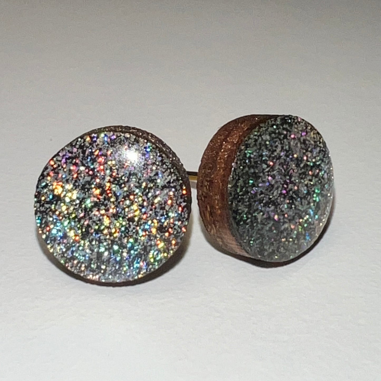 Grey Sparkle Round Earring w/ Gold Backing